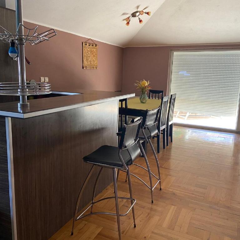 Beautiful Loft - Apartman s 2 Spavaće Sobe i Terasom - 6