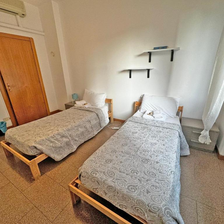 Como City Life - Double Room with Shared Toilet - 4