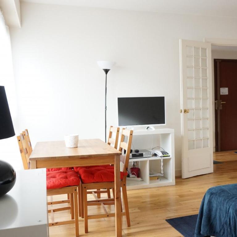 Paris Apartment Close to Eiffel Tower and Metro - Studio - 5