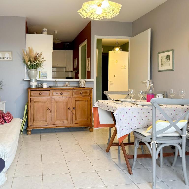 Appartement cœur de ville Les Sables - 4 personnes - Apartment mit 1 Schlafzimmer - 8