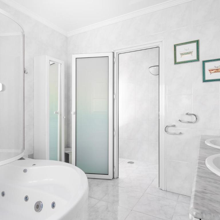 WintowinRentals Céntrico y Luminoso Apartamento en el Corazón de Málaga - Apartamento de 3 dormitorios - 12