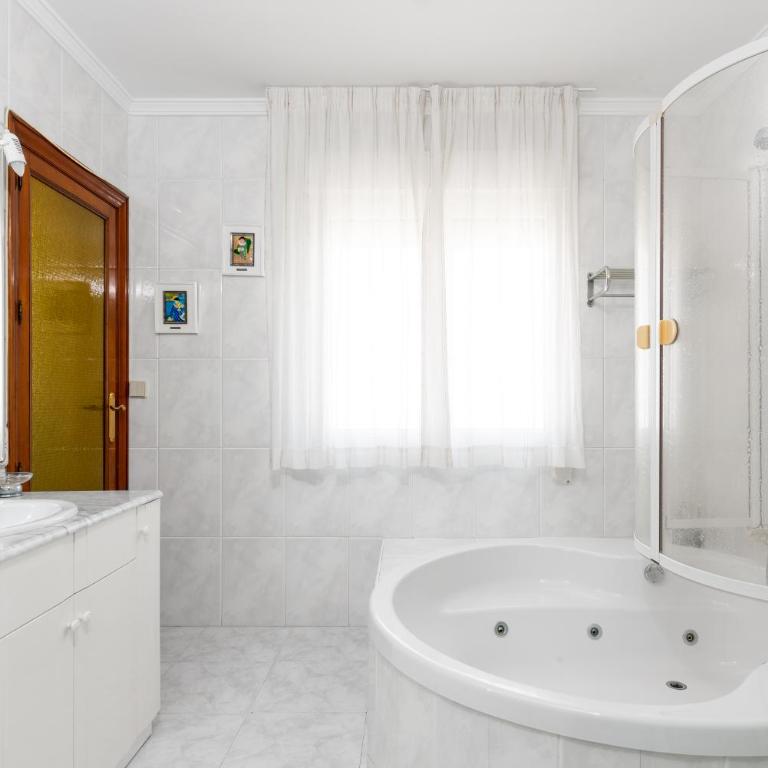 WintowinRentals Céntrico y Luminoso Apartamento en el Corazón de Málaga - Apartamento de 3 dormitorios - 24