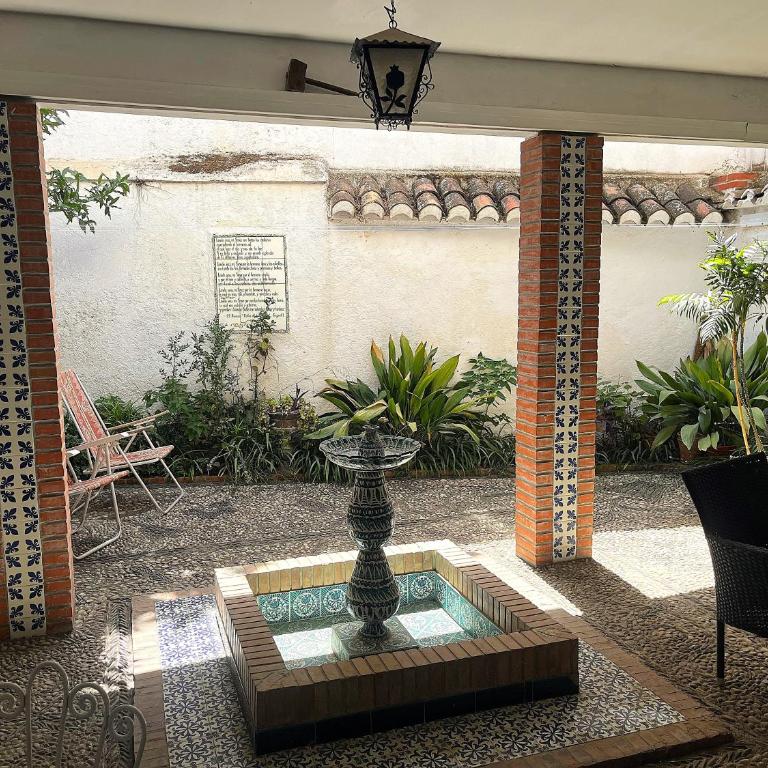 Apartamento Completo en el Casco histórico con vista a la Sierra Nevada - Three-Bedroom Apartment - 3