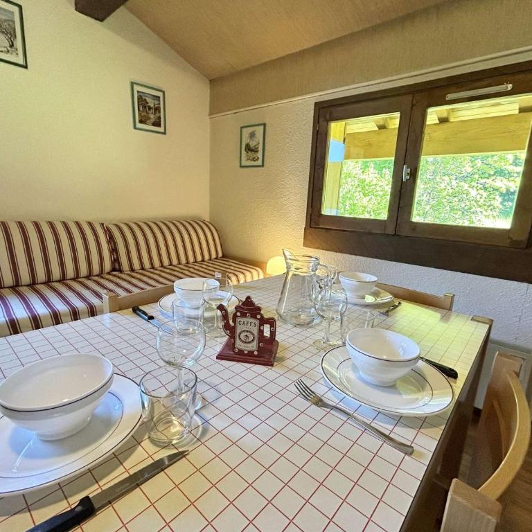 Appartement cosy 2 pièces, 6 couchages, balcon, garage et casier à skis, Demi-Quartier - FR-1-597-9 - Appartement (6 Adultes) - 11