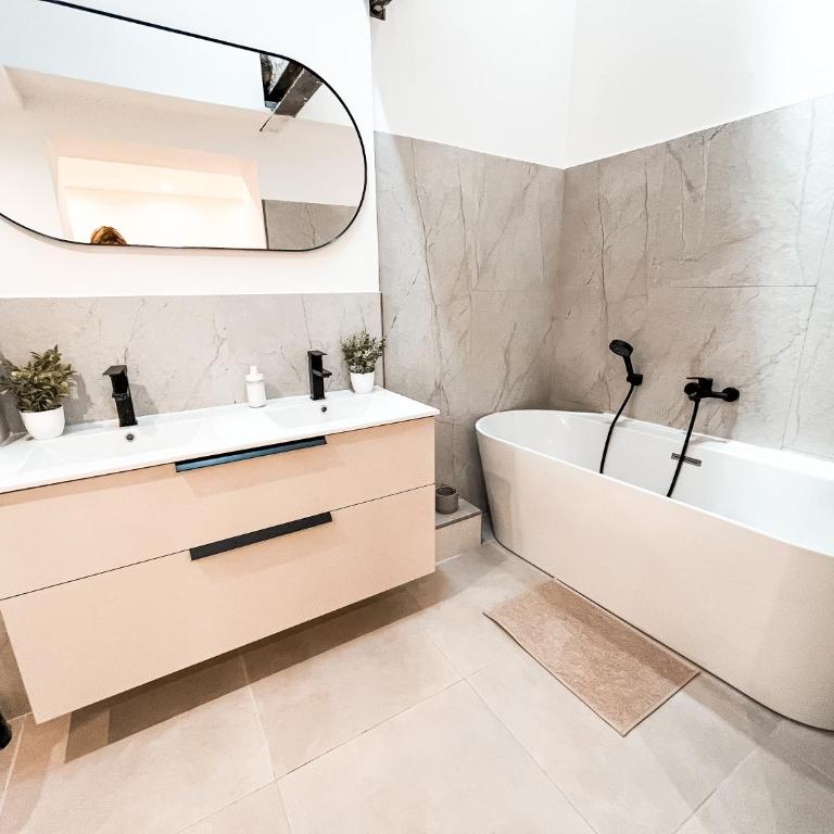 Magnifique Appartement de 3 chambres + Parking - Appartement 3 Chambres - 17