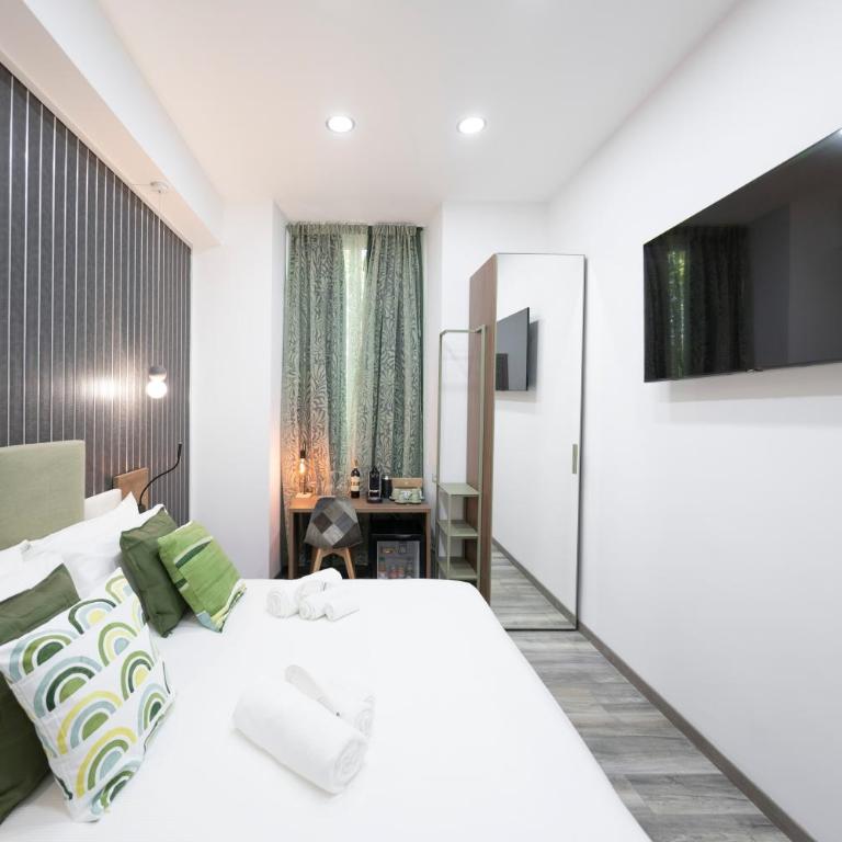Trastevere Luxury Rooms - Deluxe King Room - 2