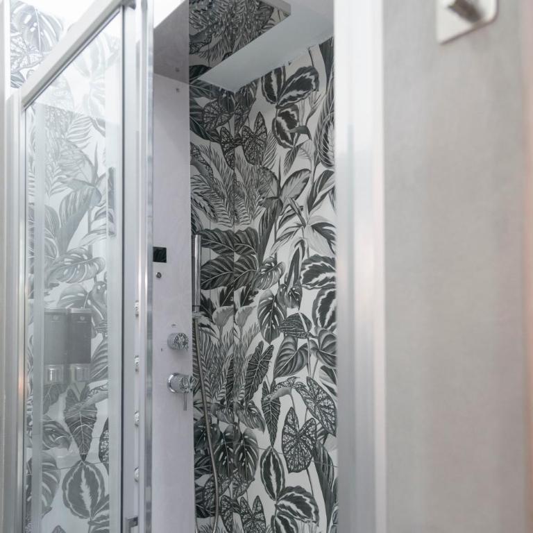 Trastevere Luxury Rooms - Deluxe King Room - 10