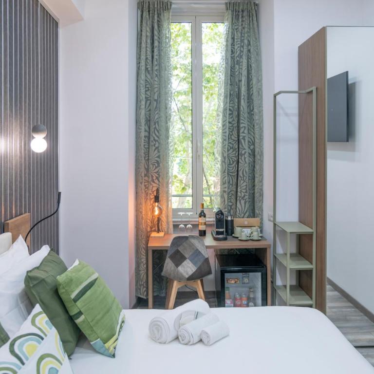 Trastevere Luxury Rooms - Deluxe King Room - 13