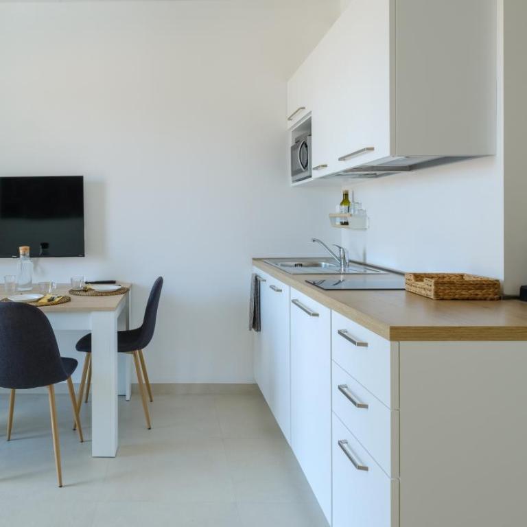 Apartment With Elevator And Private Parking - Three-Bedroom Superior Apartment - 8
