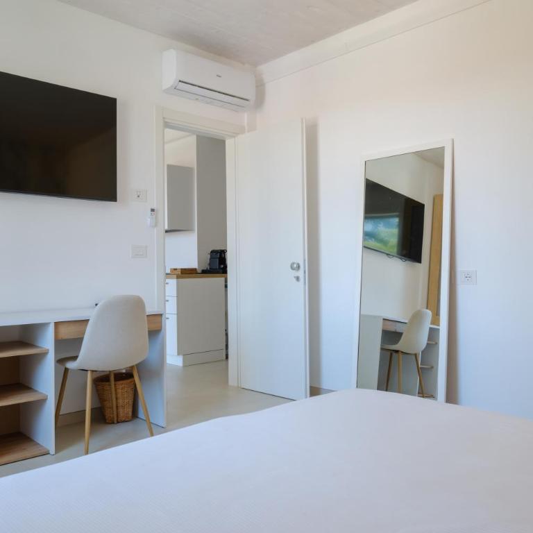 Apartment With Elevator And Private Parking - Three-Bedroom Superior Apartment - 13
