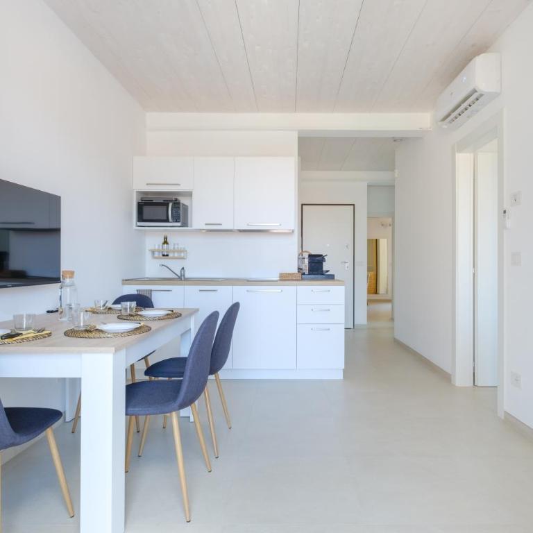 Apartment With Elevator And Private Parking - Three-Bedroom Superior Apartment - 2
