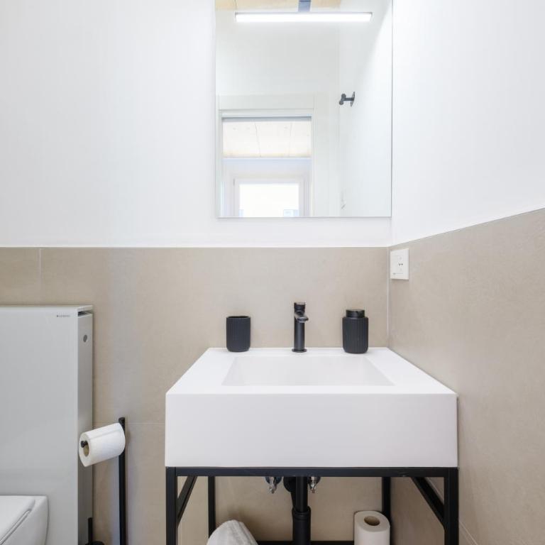 Apartment With Elevator And Private Parking - Three-Bedroom Superior Apartment - 22