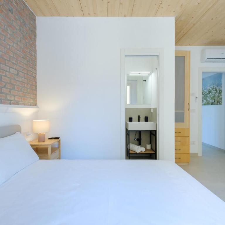 Apartment With Elevator And Private Parking - Three-Bedroom Superior Apartment - 25