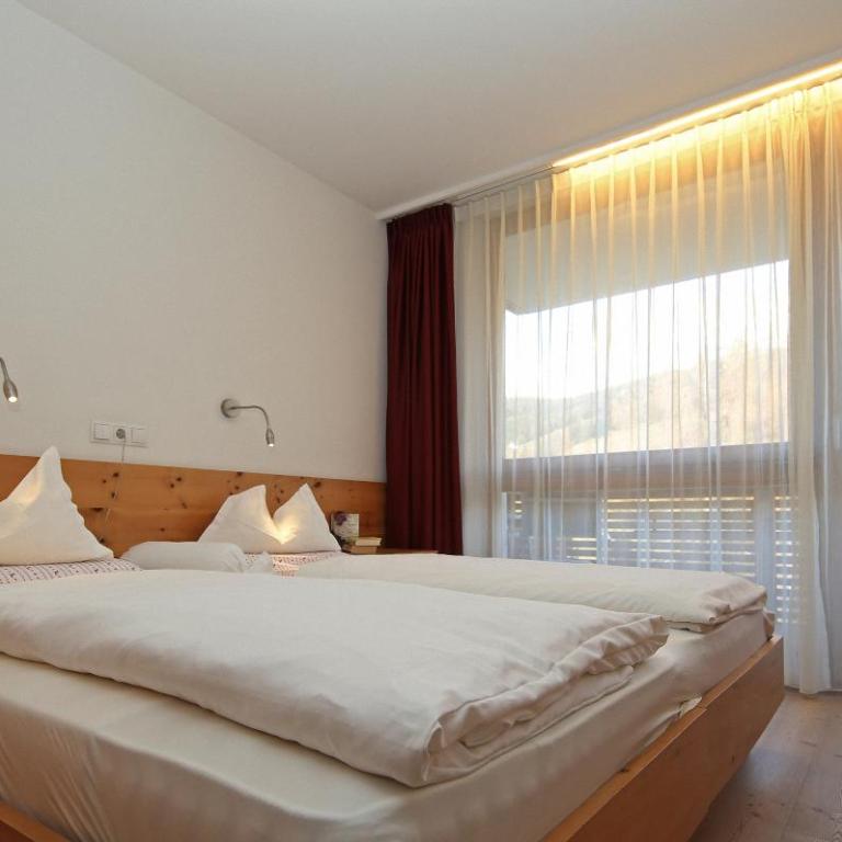 Alpine Hotel Ciasa Lara - Habitación Doble con balcón - 1