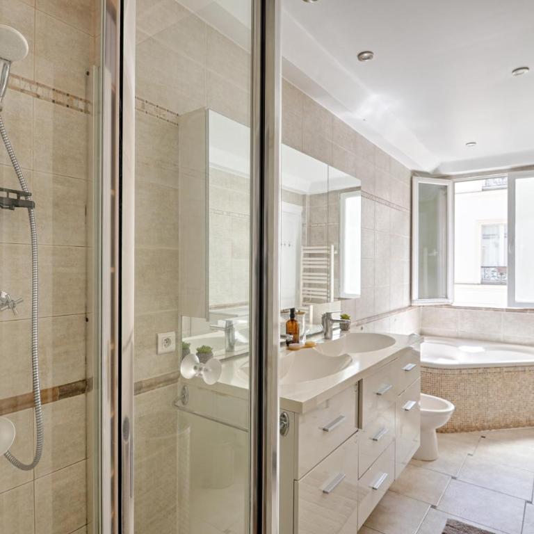 Le Petit Hôtel - Appt 6p 127 m² à Paris - Three-Bedroom Apartment - 4