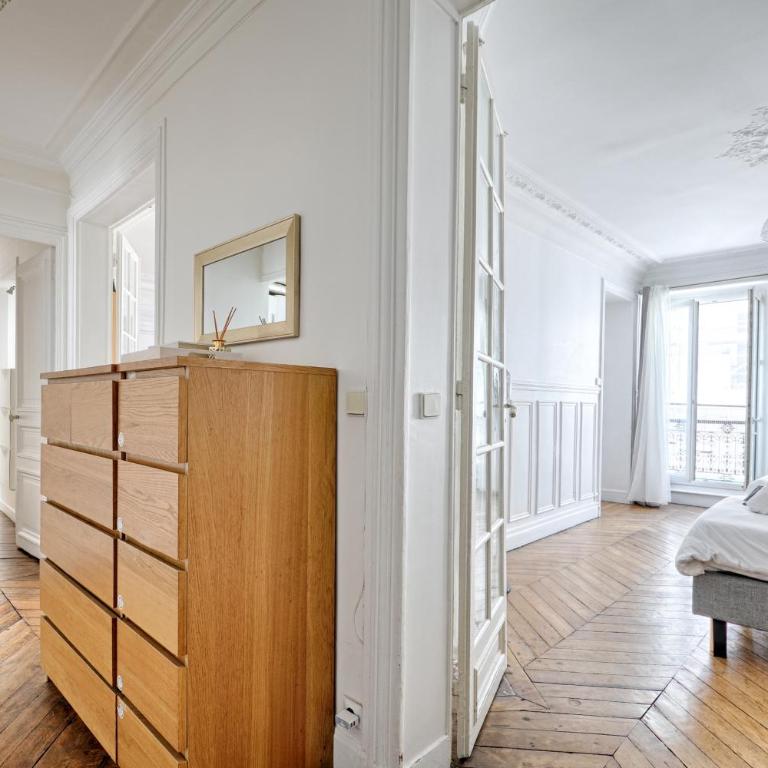 Le Petit Hôtel - Appt 6p 127 m² à Paris - Three-Bedroom Apartment - 9