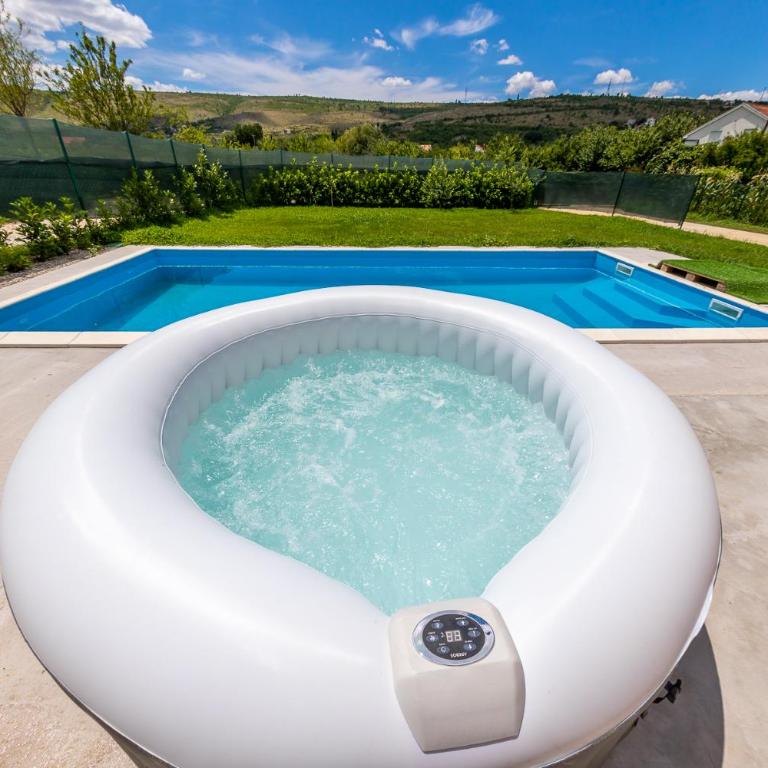 Villa Orange House - Villa with Private Pool - 12