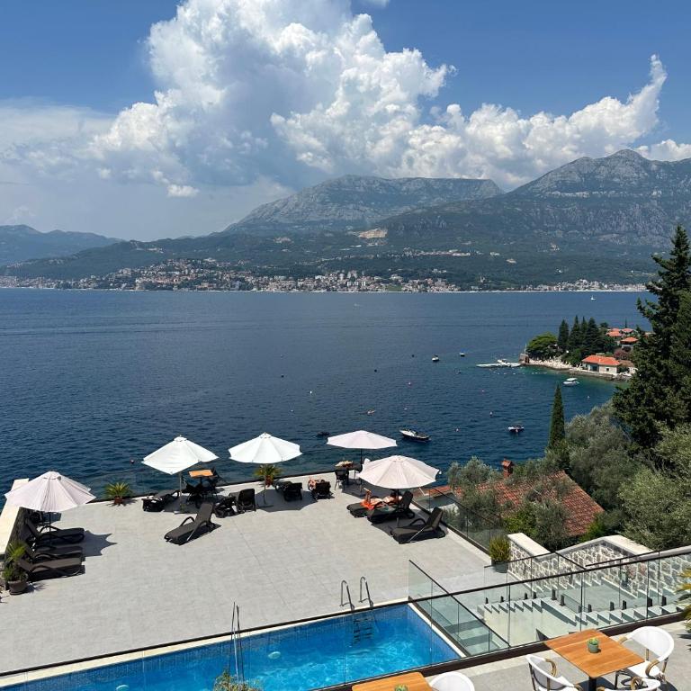 Agape Rose Hotel - Double Room with Balcony and Sea View - 8