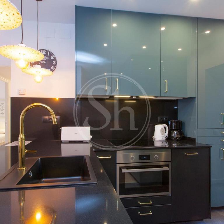 Agradable y luminoso apartamento ideal para 5 - Three-Bedroom Apartment - 8