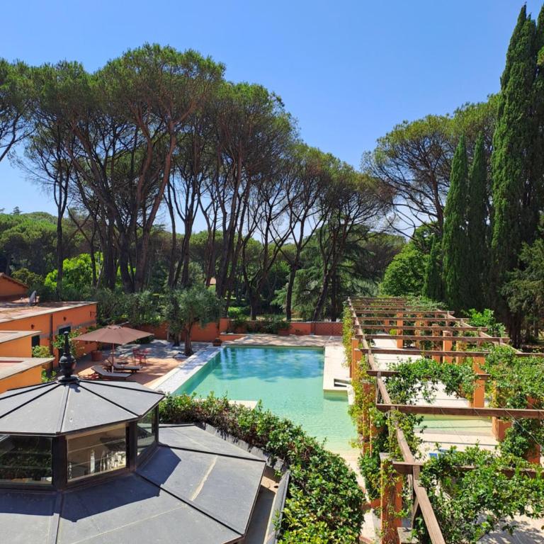 Hero's Garden Relais - Camera Matrimoniale con Vista Piscina - 2