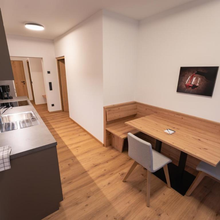 Self Service Hotel Schnalser Hof - Appartamento con Balcone - 1