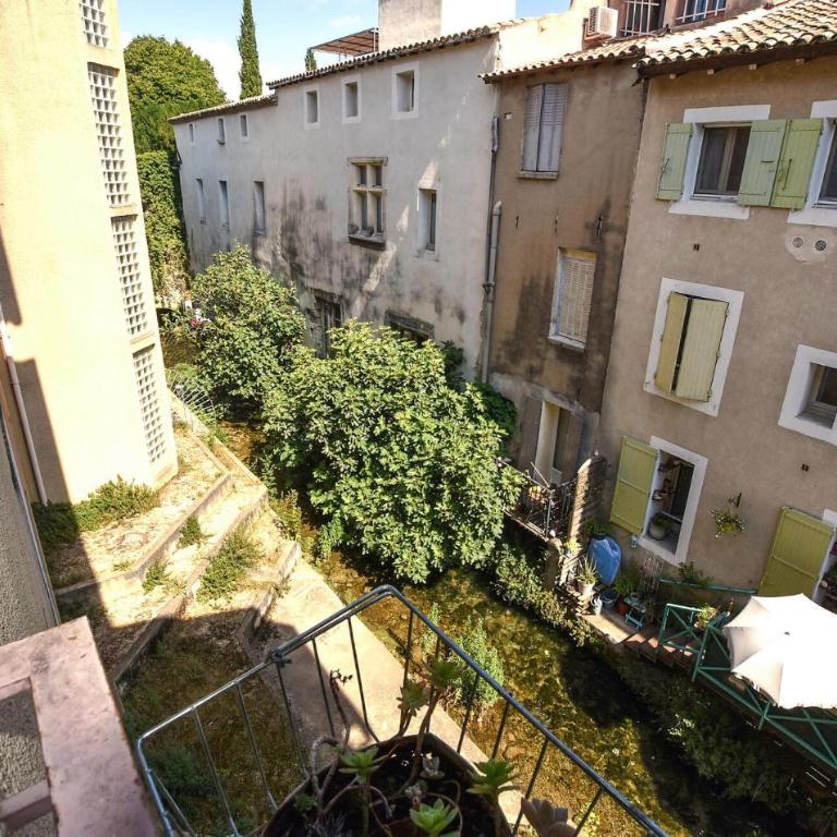 1 Bedroom Cozy Apartment In L'isle-Sur-La-Sorgue - Appartement 1 Chambre - 1