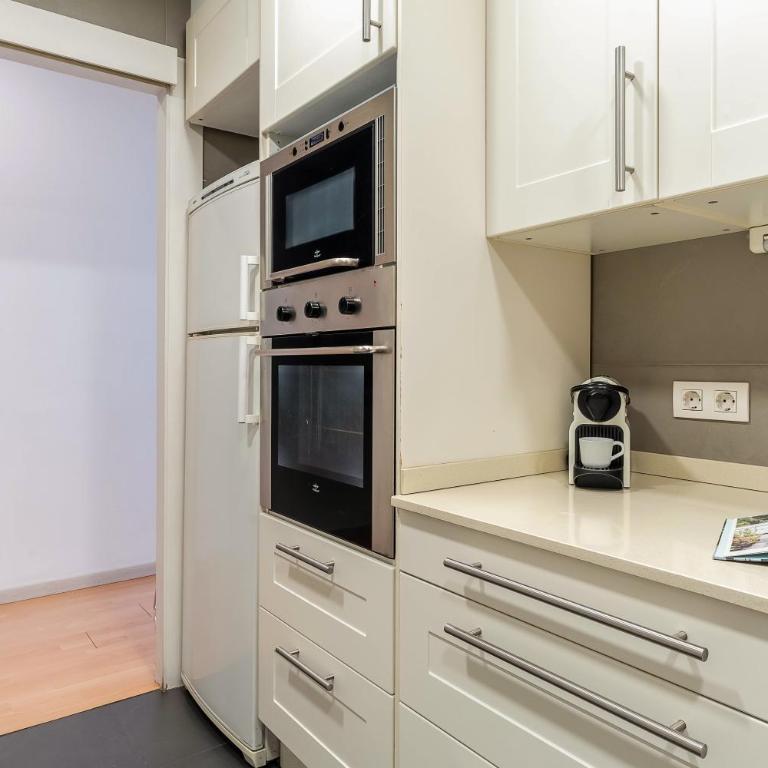Canela Homes BARCELONA CASP - Apartment with Balcony - 35