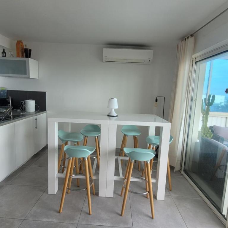 Superbe appartement vue mer - 2 chambres - parking - Appartement 2 Chambres - 3