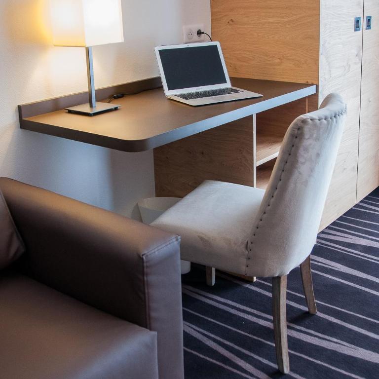 Brit Hotel Strasbourg Le Lodge - Chambre Triple - 1
