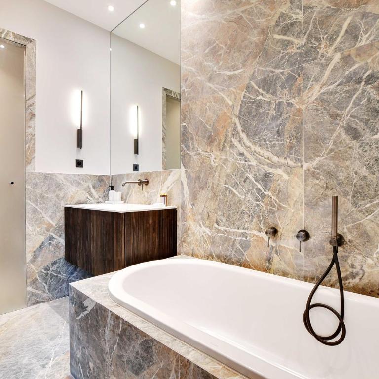 Luxury Apartment - 2BR-4P - GeorgeV-Champs Elysees - Two-Bedroom Apartment - 3