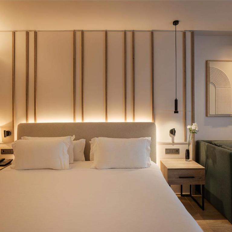 H10 Puerta de Alcalá 4 Sup - Habitación Superior (3 adultos) - 1