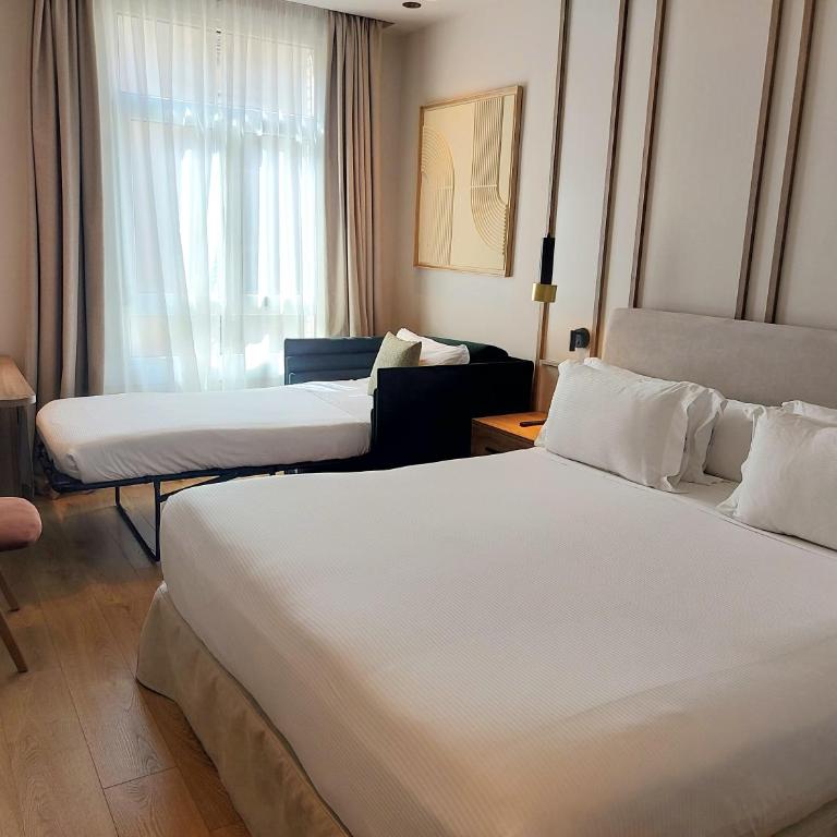 H10 Puerta de Alcalá 4 Sup - Habitación Superior (3 adultos) - 9