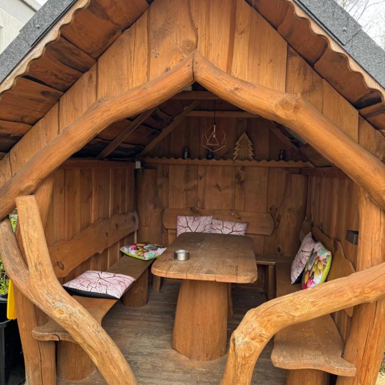 Messe-Apartment, 4 Schlafzimmer, 80 qm, Garten - 6 km zur Messe, verkehrsgünstig, ruhig, Parkplätze - Appartamento con 4 Camere da Letto - 11