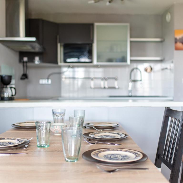 T3 - 2 places de parking - balcon - Climatisation - Appartamento con 2 Camere da Letto - 6