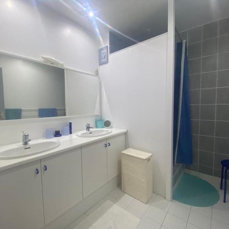 Villa Brise Lame - Accès direct plage - Four-Bedroom House - 2