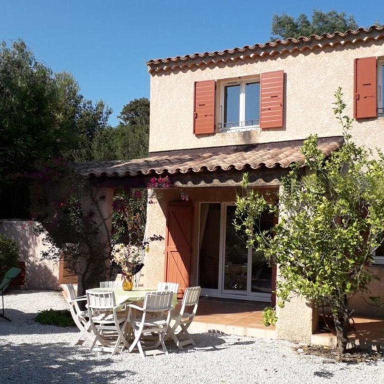 VILLA 2 CHAMBRES dans RESIDENCE avec PISCINE - Two-Bedroom House - 1