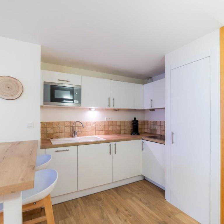 T2 au cœur du centre historique de Briançon #1 - Appartement 1 Chambre - 6