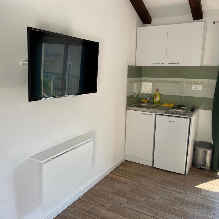 Apartmani Mareta - Apartment with City View - 11