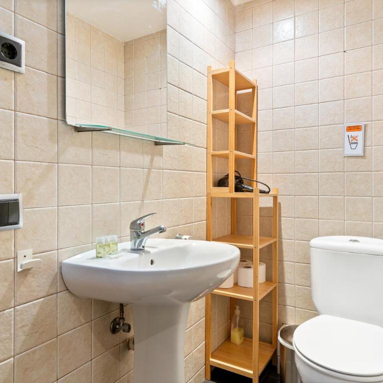 Sunny 3BR2BA w Private Terrace AC - Apartamento con terraza - 26