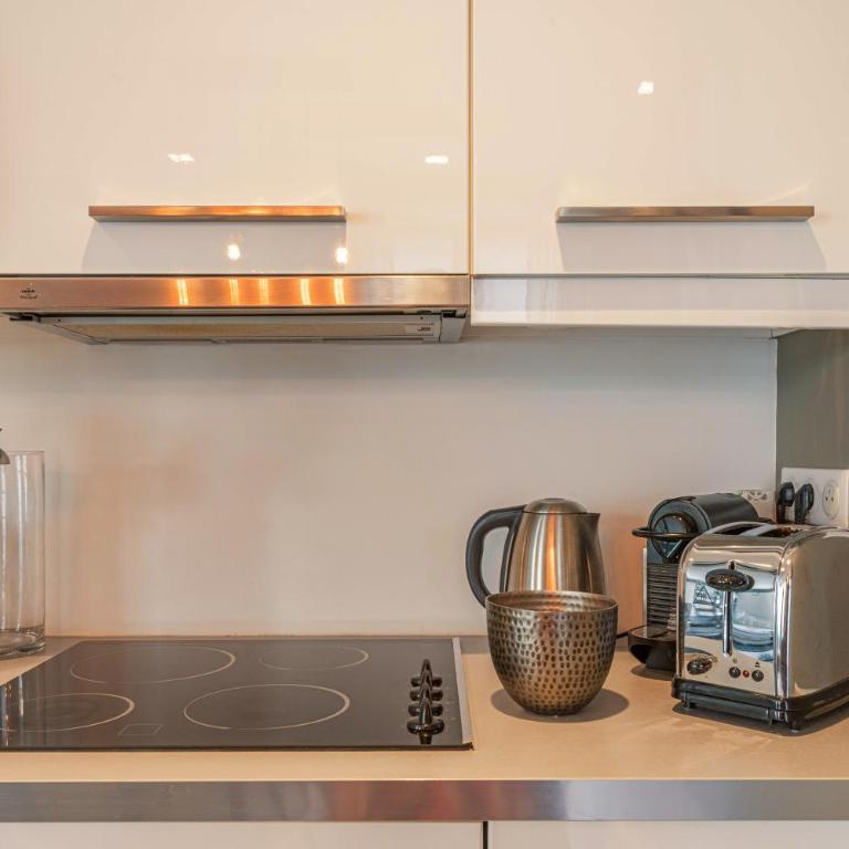 1min Walk From Champs Elysées - Avenue Montaigne - AC - Self-Checkin - Working Desk - Appartement 2 Chambres - 14