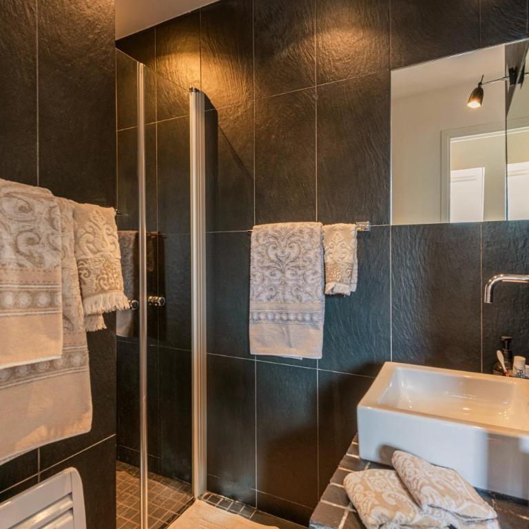 1min Walk From Champs Elysées - Avenue Montaigne - AC - Self-Checkin - Working Desk - Appartement 2 Chambres - 6