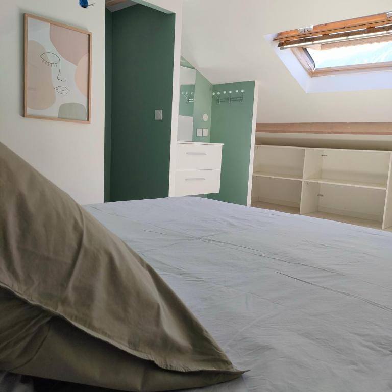 Le Duplex du Plongeoir - spacieux T3 de 65m2 avec vue sur le lac de Serre Ponçon - Appartement 2 Chambres - Vue sur Lac - 17