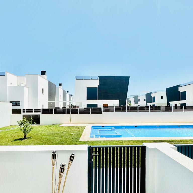 Casa Natura Oasis - Two-Bedroom Apartment with Pool View - 10