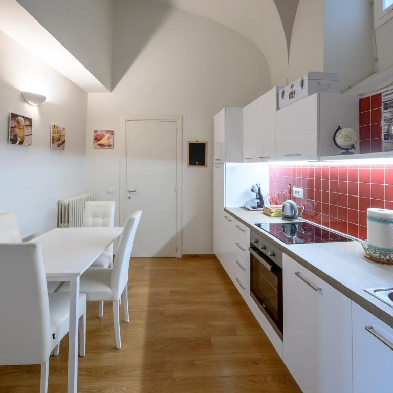 Via Giotto, 5 - Appartamento con 1 Camera da Letto - 23
