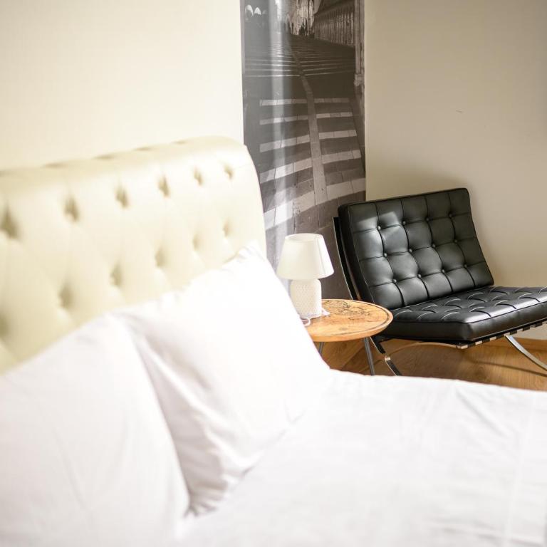 Via Giotto, 5 - Appartamento con 1 Camera da Letto - 20