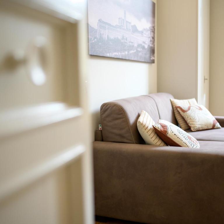 Via Giotto, 5 - Appartamento con 1 Camera da Letto - 10