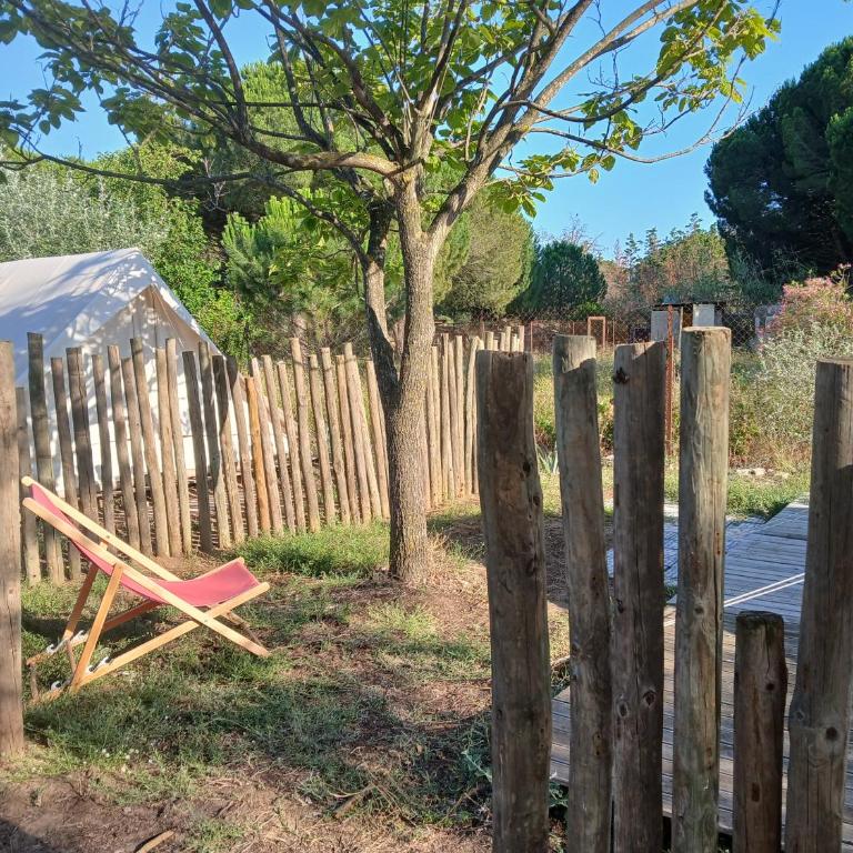 Le Jeklo - Tent (Simple) - 10