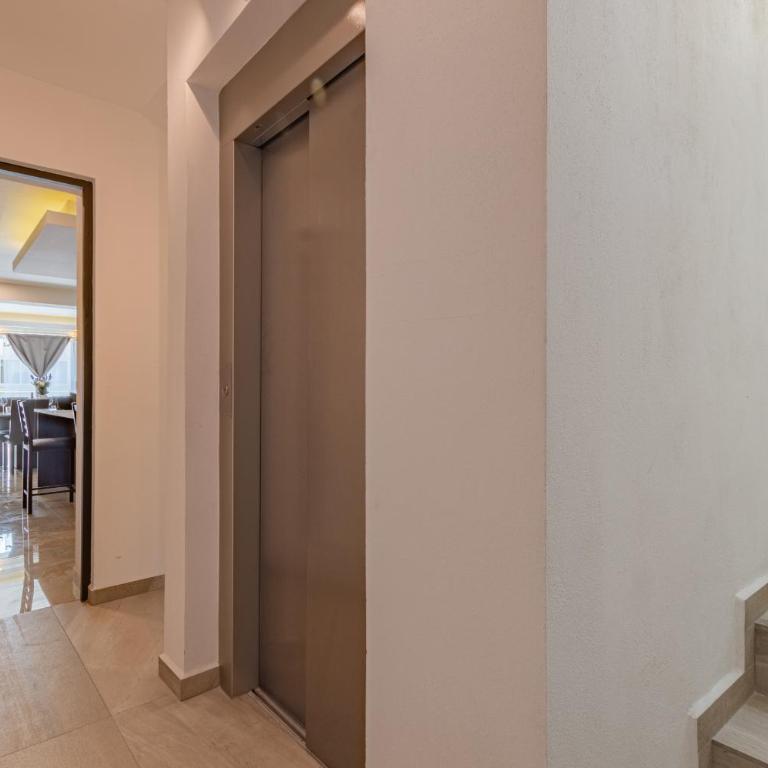 The Cozy Corner Apartment near Condesa, Roma and Chapultepec Park - Two-Bedroom Apartment - 11