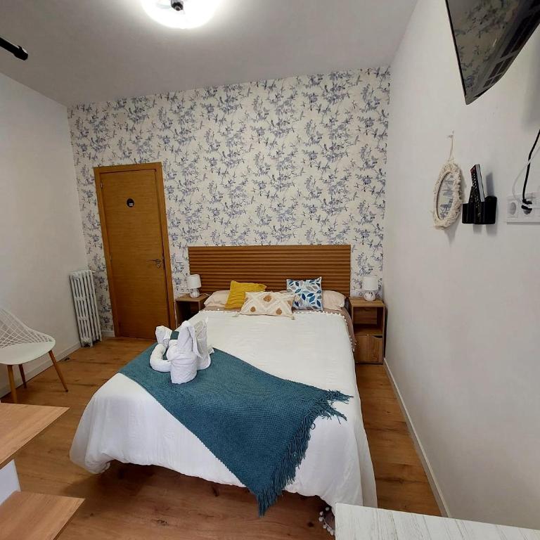 Habitaciones Universal - Double Room with Private Bathroom - 2