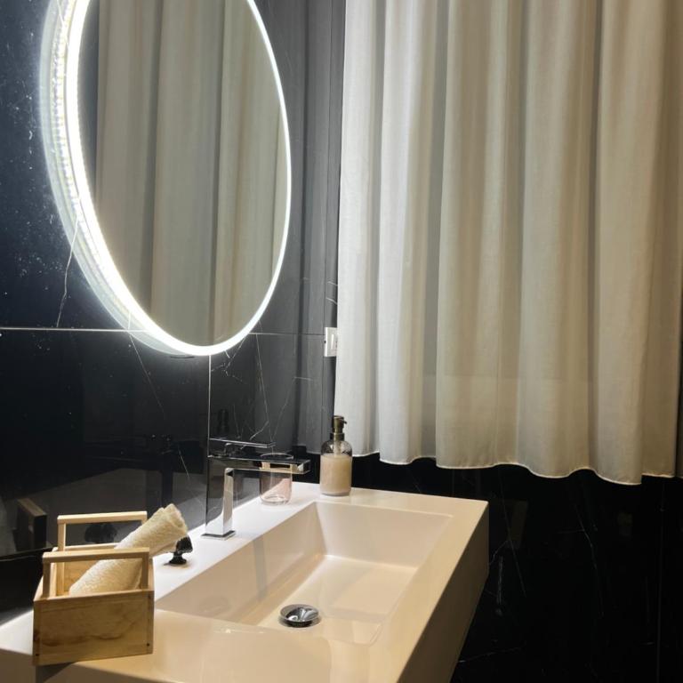 CUORE - LUXURY ROOMS - Camera Matrimoniale con Balcone - 3